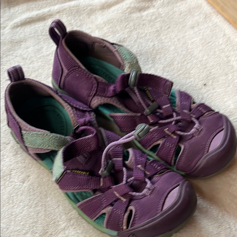 Keen Kids Purple and Green water outdoor hiking shoe